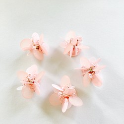 スパンコールビーズ花ワッペン✴︎2個セット 1枚目の画像