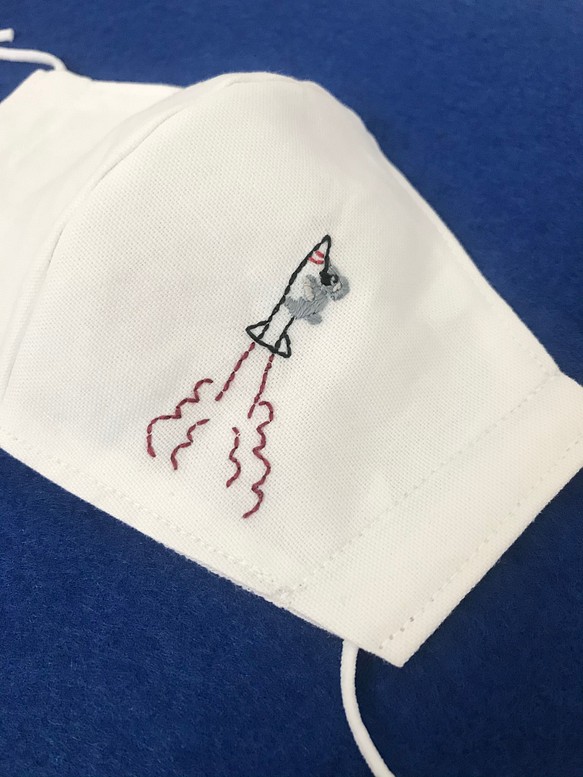 ロケットコアラの刺繍マスク 手刺繍 刺繍マスク コアラ ロケット 大人