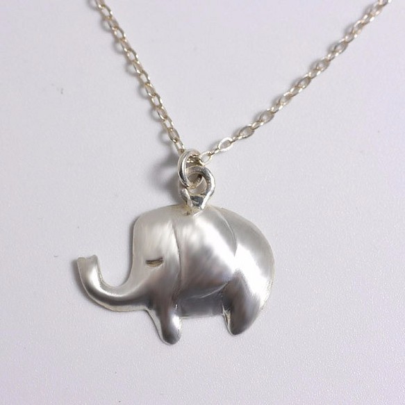 Elephant Necklace - Custom Hand Stamped - Silver 925 1枚目の画像
