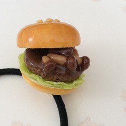 ハンバーガーのヘアゴム♡きのこソース♡マル 1枚目の画像