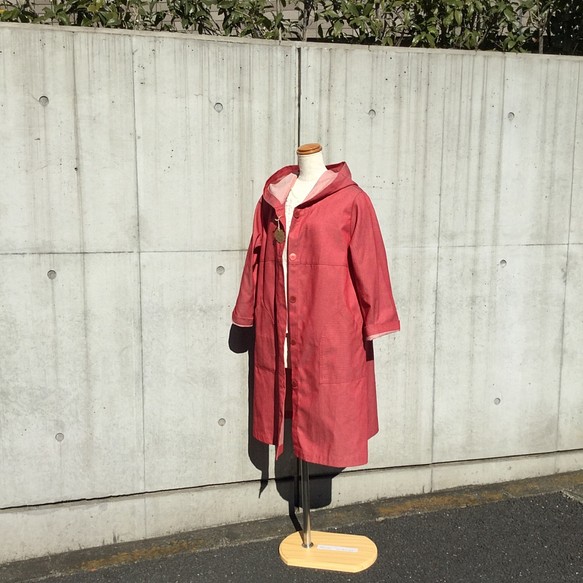 赤いデニムのコート　 1枚目の画像