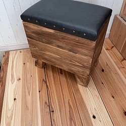 足置き　箱　ボックス　収納　ローテーブル　レザー　革　鋲　 1枚目の画像