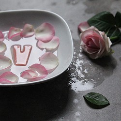英文字母手工皂-玫瑰天竺葵 粉紅色 x 2 第1張的照片