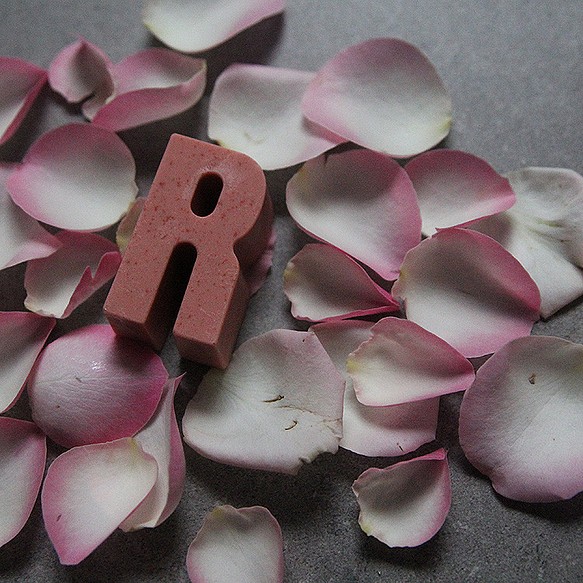 英文字母手工皂-玫瑰天竺葵 粉紅色 x 2 第1張的照片