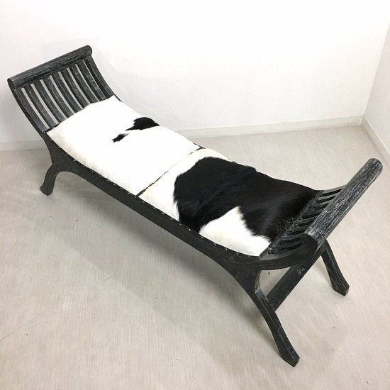 アンティーク調 チークスツール 毛皮 革張 無垢 ベンチ 椅子 黒 1枚目の画像