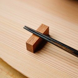銘木　メルバウ（太平洋鉄木）のシンプルなお箸置き　 1枚目の画像