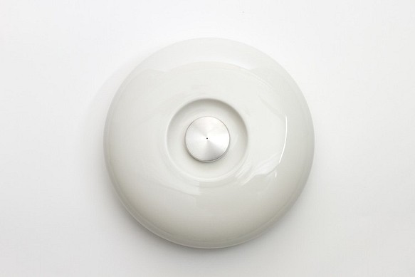 睡眠時の冷え対策で快眠 「陶器」の湯たんぽ yutanpo　ホワイト 1枚目の画像