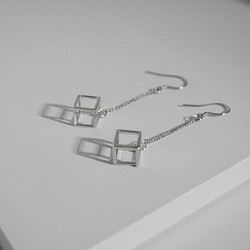 925純銀3D 簡約立方體吊咀有鍊耳環 情人節紀念禮物 可轉耳夾 第1張的照片