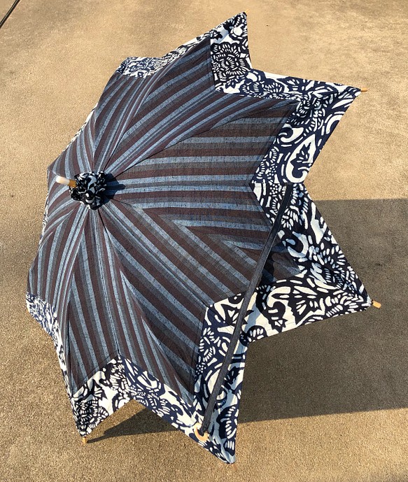 久留米絣と藍型染の日傘 - 傘