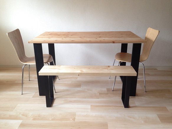 無垢木 アイアンテーブル&ベンチ2点セット スギ材 ダイニングテーブル 1枚板仕様 1枚目の画像