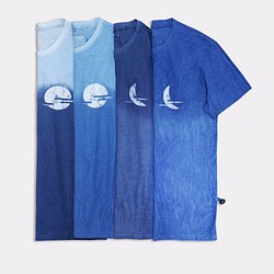 藍染め 月 ろうけつ染め 4タイプ Tシャツ shibori tee 1枚目の画像