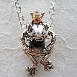 蛙の王様ペンダント’零八　シルバーアクセサリー×K18（ピンクゴールド）かえる　カエル　動物アニマルモチーフ 1枚目の画像