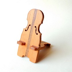 jun jun様依頼品、組み立て式スマートフォンスタンド　バイオリン型 1枚目の画像