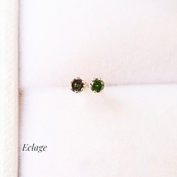 〈14kgf〉グリーンダイヤモンドのスタッドピアス（2mm） 1枚目の画像