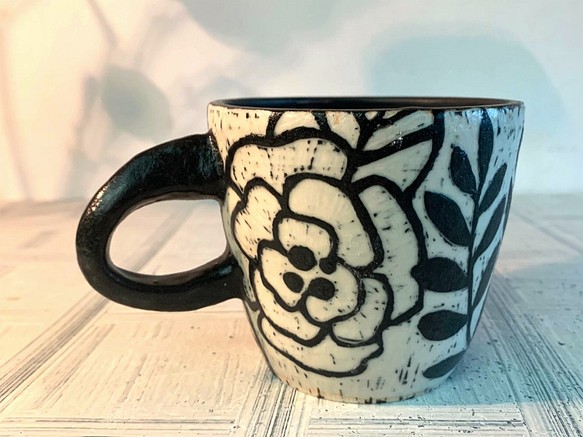 陽刻系列-花卉白陶咖啡杯(售完再製款)_陶器馬克杯 第1張的照片
