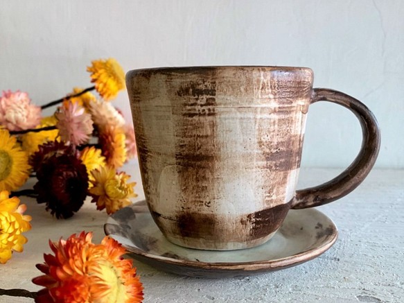 咖啡格紋杯盤組_陶器馬克杯 第1張的照片