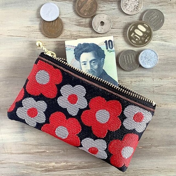 畳縁　硬幣錢包　名片夾　復古流行　花藝設計　日式　紅色的　白色的 第1張的照片