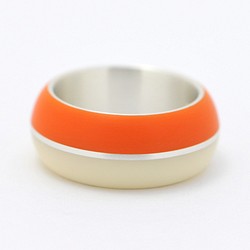 Birth room /颜色橙色奶油色的戒指尺寸13號 第1張的照片