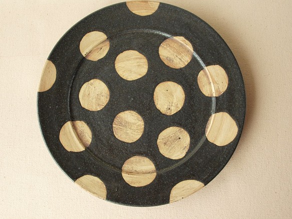 B　イエロードット　黒　陶器　　24.5ｃｍ　大皿　フラット 1枚目の画像
