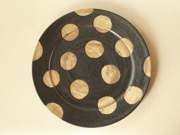 C　イエロードット　黒　陶器　　24.5ｃｍ　大皿　フラット 1枚目の画像
