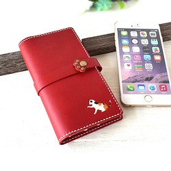 iPhone8Plus専用■三毛猫と肉球模様の手帳型スマホケース■赤革■送料無料 1枚目の画像