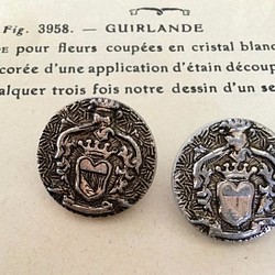 フランスヴィンテージ　紋章系メタルボタン21mm 1枚目の画像