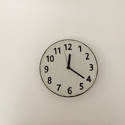 (大) 陶シンプル掛け時計 白 1枚目の画像