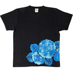 紫陽花柄Tシャツ 手描きで描いたアジサイの花柄Tシャツ メンズ　夏 1枚目の画像