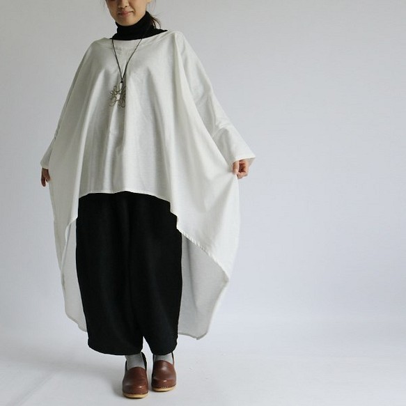SALE 贅沢ガーゼ織り 白コットン100％ 燕尾裾 BIGオーバーシャツ ワンピース H76A 1枚目の画像