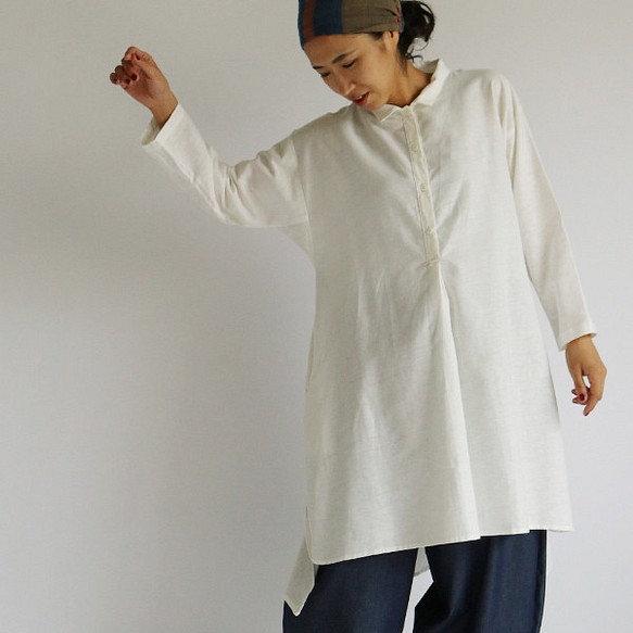 SALE 贅沢衣 ガーゼ織りコットン100％ 燕尾裾 ロング丈シャツ 繊細ギャザー H98A 1枚目の画像