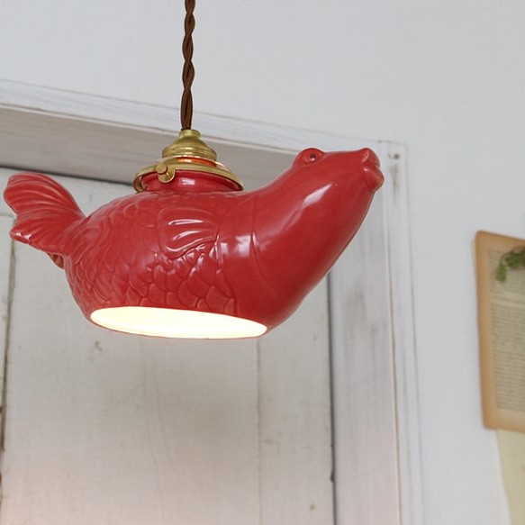 ⁂ラスト1点。〇。ＳＡＬＥ。anvai インテリア 陶器ランプシェード ペンダントライト LED対応 魚 赤 S57B 1枚目の画像