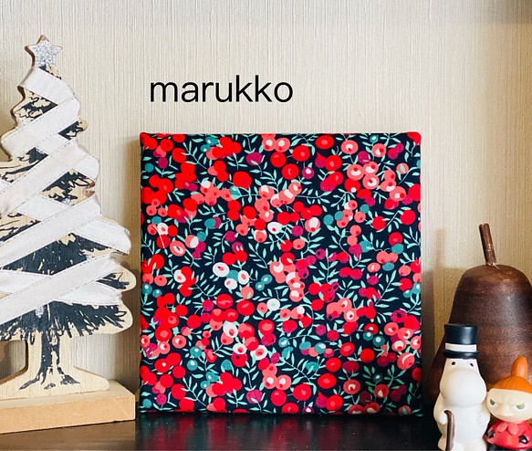 クリスマス　木の実　ファブリックパネル  15×15 1枚目の画像