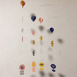 花と鳥と気球のモビール(OR) 1枚目の画像