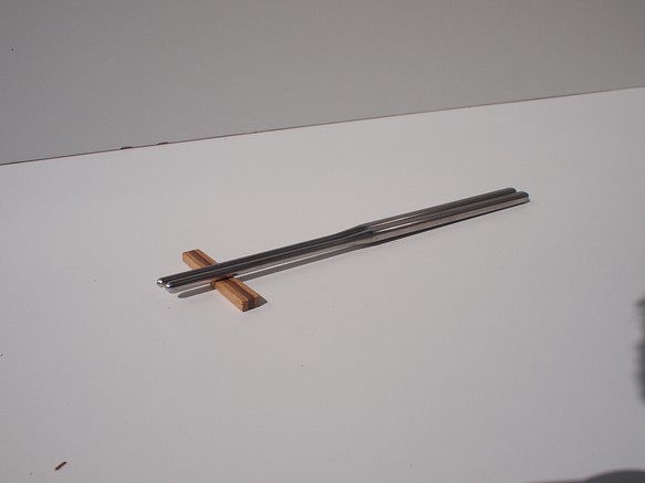 筷子休息（橡木和胡桃木） 第1張的照片