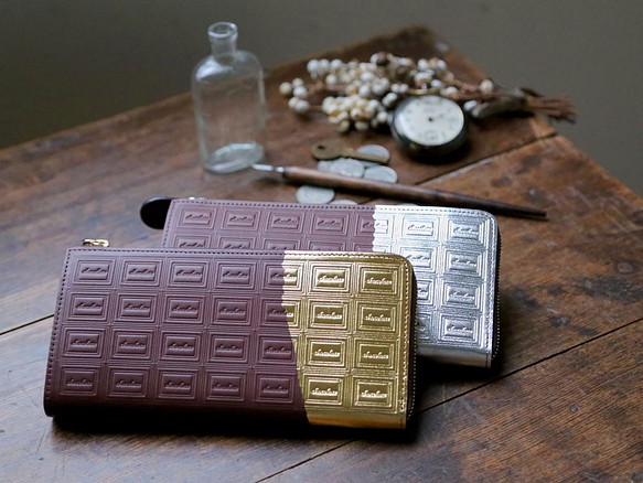 【K様お取り置き品】革のチョコレート長財布・スイートチョコ（金の包み紙） 1枚目の画像