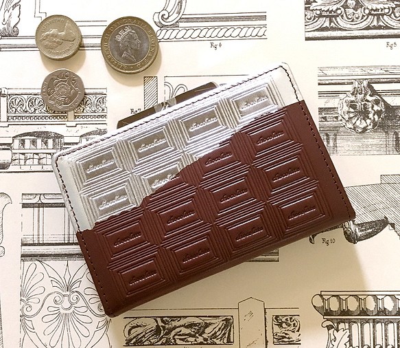 革のチョコ・がま口カードケース兼財布　スイート（銀の包み紙） 1枚目の画像