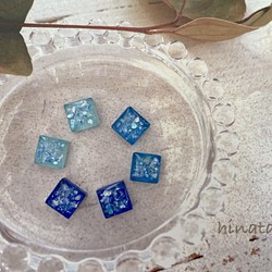 選べるブルーのガラスタイルイヤリング/ピアス 1枚目の画像