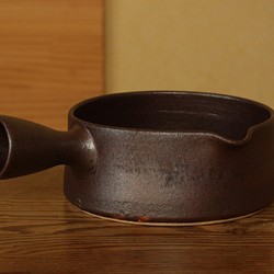 錆赤 片手土鍋（大/左） 1枚目の画像