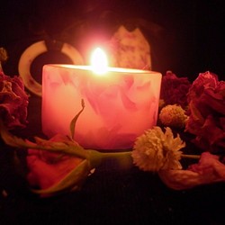 【Miss Jo工藝香氛蠟燭】花透玫瑰花心香磚燭窩/燭台 第1張的照片