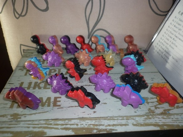 兒童節入學禮物 恐龍蠟筆/安全無毒蠟筆Dinosaur Crayons 第9張的照片