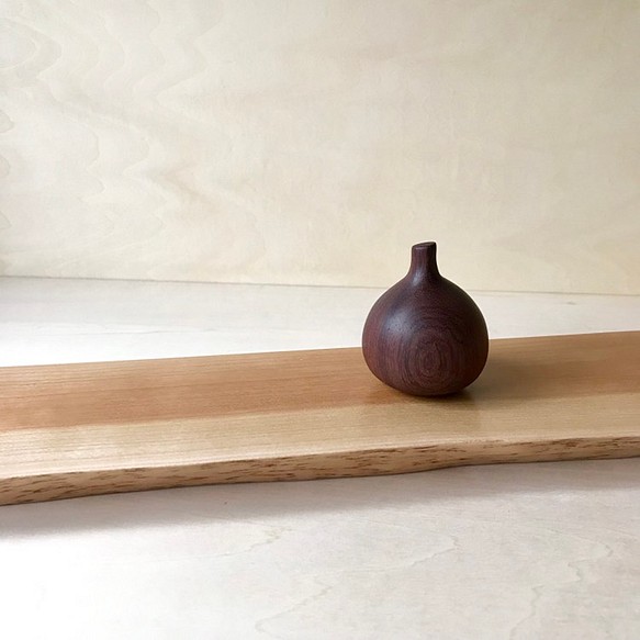 【受注製作】木彫りイチジクのオブジェ(紫檀) 1枚目の画像
