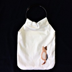 猫ネコ　ビーズ刺繍　手提げバッグ 1枚目の画像