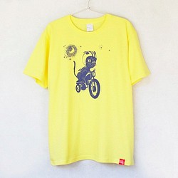 バイク女優 望月ミキ x Blue-lab コラボTシャツ " 猫月夜 "　yellow x navy 1枚目の画像