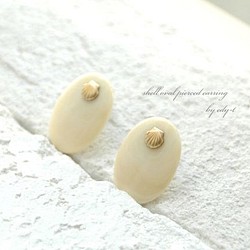 shell oval pierced earring 1枚目の画像