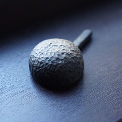 【販売停止】でこぼこ　木製 コーヒーメジャースプーン　黒(鉄媒染) 1枚目の画像