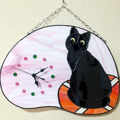 ステンドグラスの黒猫時計-