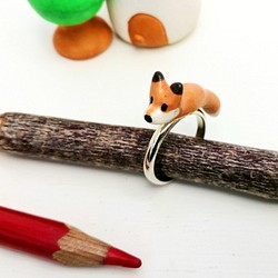 狐狸戒指陶瓷狐狸戒指請作為禮物使用！ 第1張的照片
