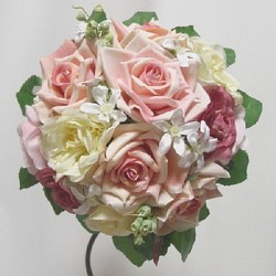 グラデーションが綺麗なバラのクラッチブーケ♪セール中♪ウェディングブーケ♪生花みたいに綺麗な造花です♪高品質なのに安い 1枚目の画像