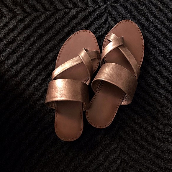 【かずちん様専用ページ】 re-born sandals ver.bronze /フラットサンダル＊ブロンズ 1枚目の画像