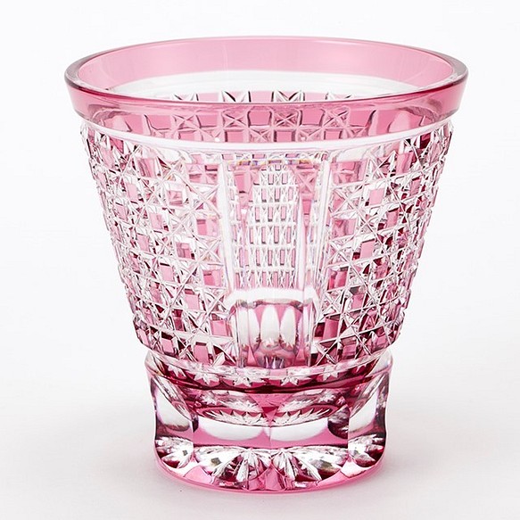江戸切子の店　送料無料　無料包装　結婚祝　還暦祝　退職祝　誕生日　金赤（ピンク色）被せクリスタルガラスロックグラス 1枚目の画像